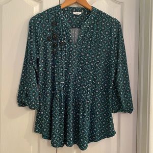 3/4 Sleeve Top w/ Beautiful Beaded Flower Design